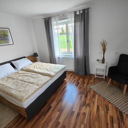 Ferienwohnung Am Freibad Leutschach Exterior foto