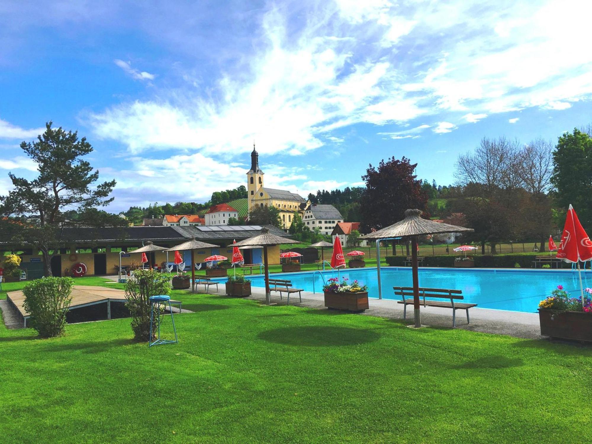 Ferienwohnung Am Freibad Leutschach Exterior foto