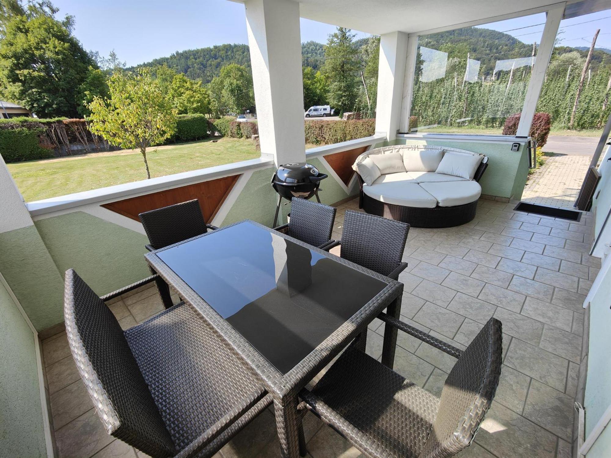 Ferienwohnung Am Freibad Leutschach Exterior foto